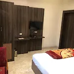 Hotel Rani Palace At Lake Fatehsagar