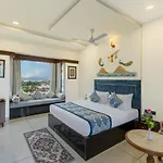Traavista Aravali Mahal