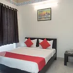 Flagship 14838 Shree Jee Hotel