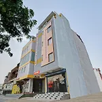 Hotel O Raj Palace