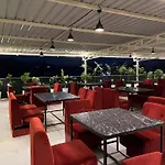 Hotel Nikanshvee