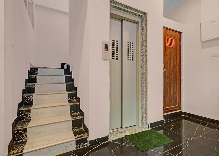 Hotel O Raj Palace