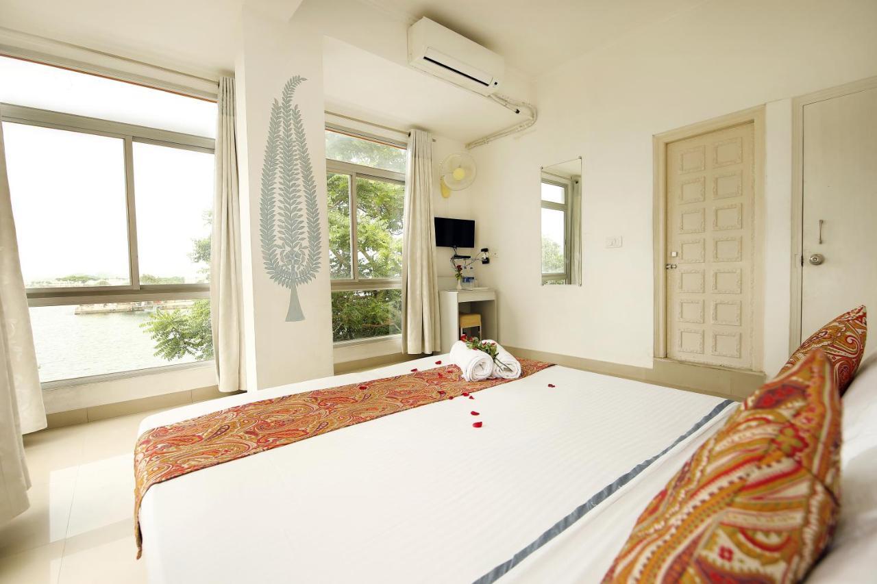 The Shaharkot By The Lake Hotel 3*
