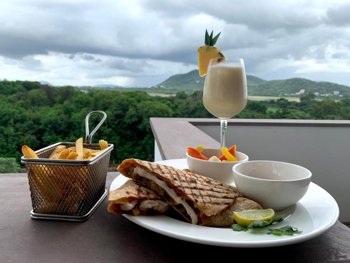 Hotel Casa Blanca Lakecity