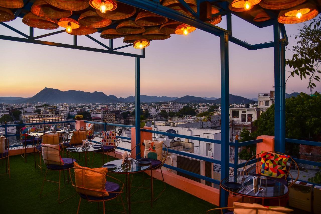 Casa By The 3*