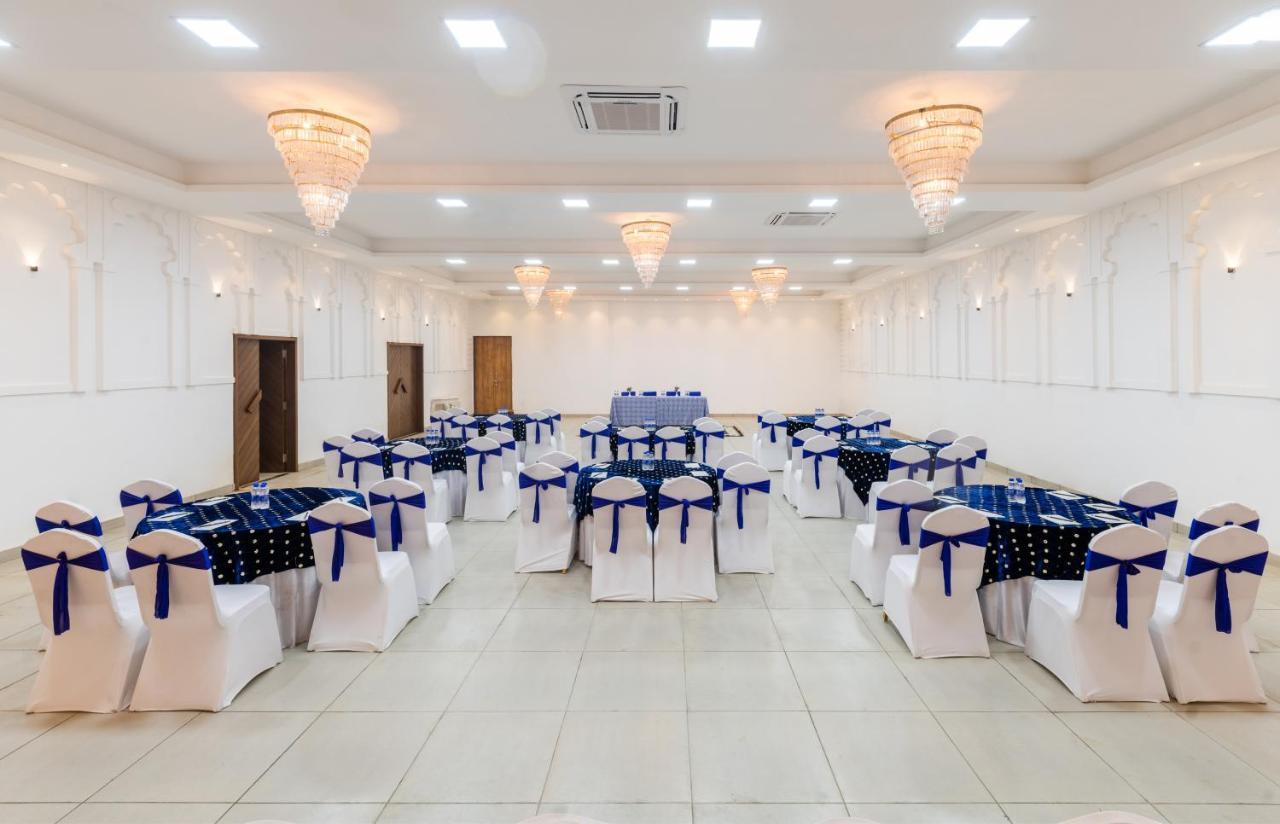 Traavista Aravali Mahal Resort Udaipur