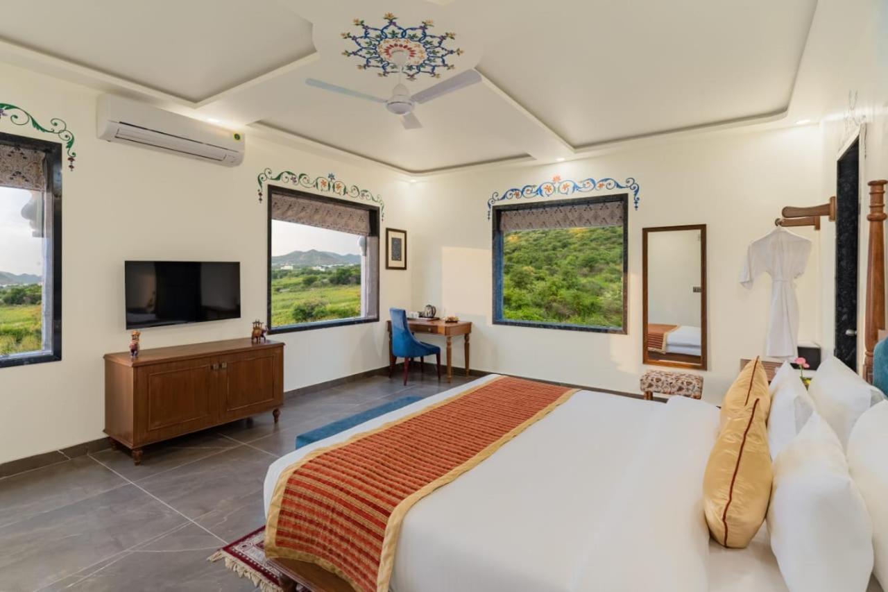 Traavista Aravali Mahal *