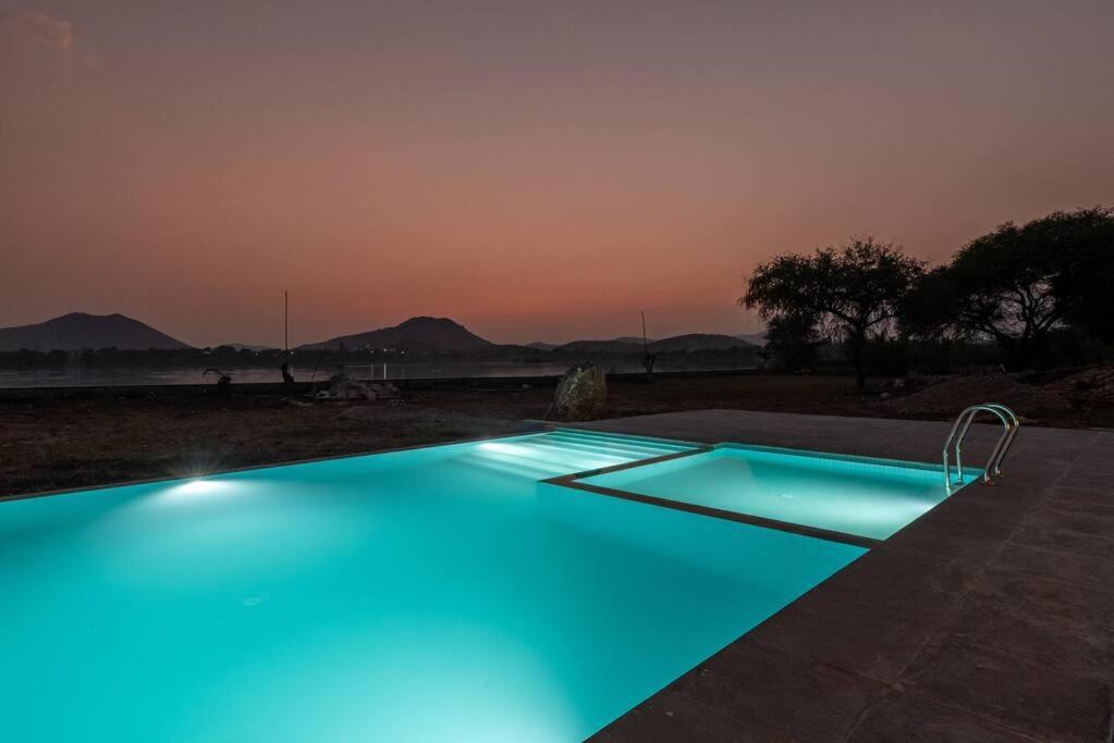 Chalet 1br With Pool - Eagle's Nest By Roamhome Udaipur