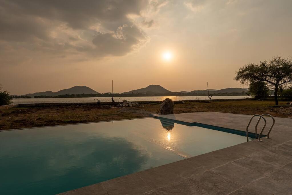 1br With Pool - Eagle's Nest By Roamhome * Udaipur