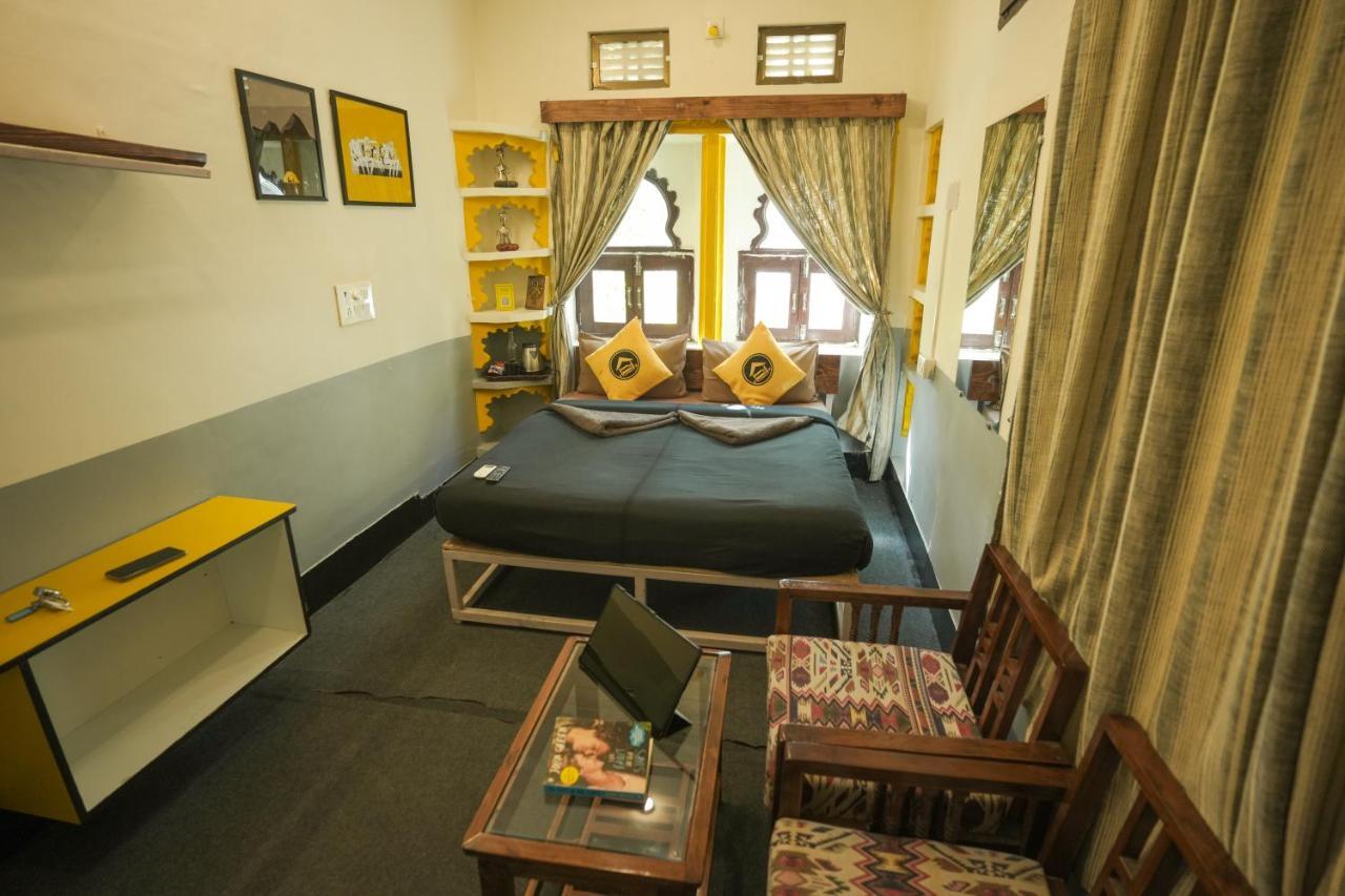 Hostel The *