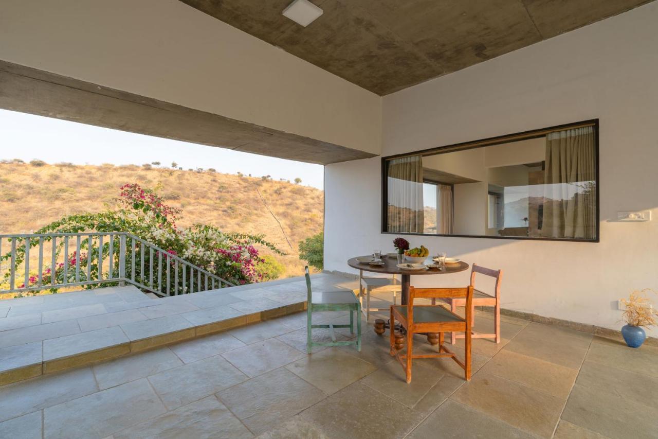 Villa Stayvista's Sage Scenery - Mountain-view With Infinity Pool & Terrace