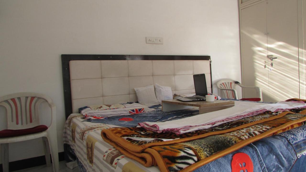 White Corner House, 2/14, Goverdhan Vilas, Housing Board Colony, 313002 * Udaipur