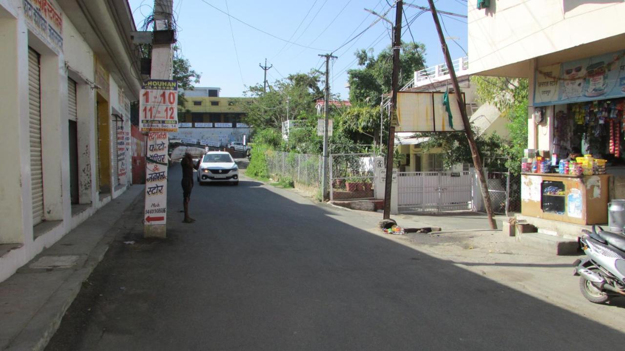 White Corner House, 2/14, Goverdhan Vilas, Housing Board Colony, 313002 Homestay Udaipur