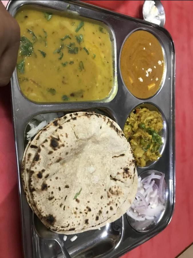 Homestay White Corner House, 2/14, Goverdhan Vilas, Housing Board Colony, 313002 Udaipur