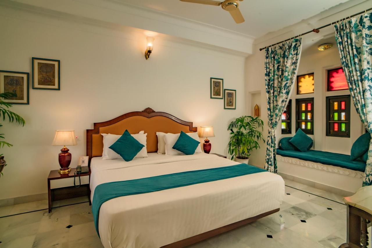 Hotel Swaroop - Facing Boutique
