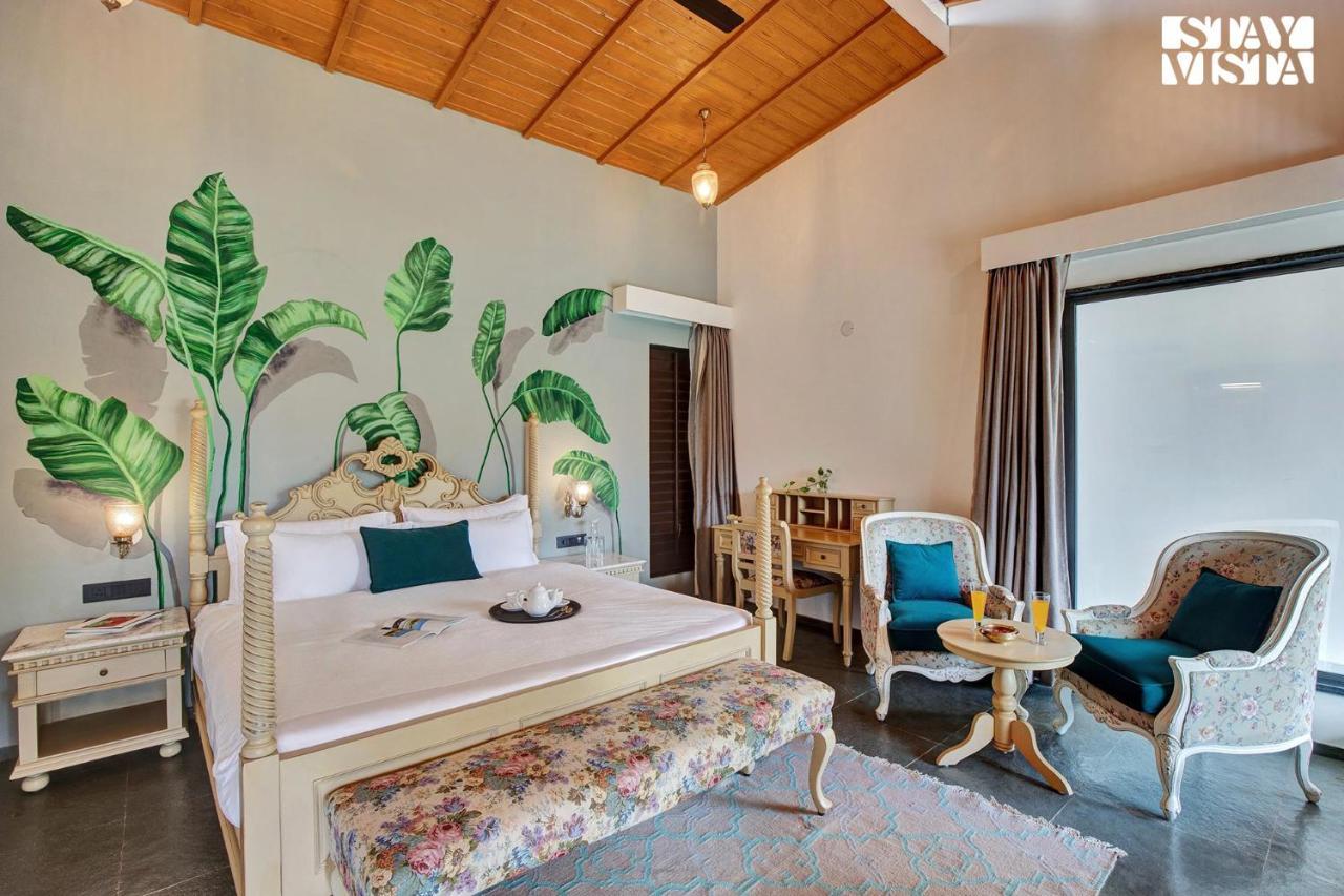 Stayvista's The Earthen Boutique - Escape With Spacious Pool, Terrace, Lawn & Indoor-outdoor Games * Udaipur
