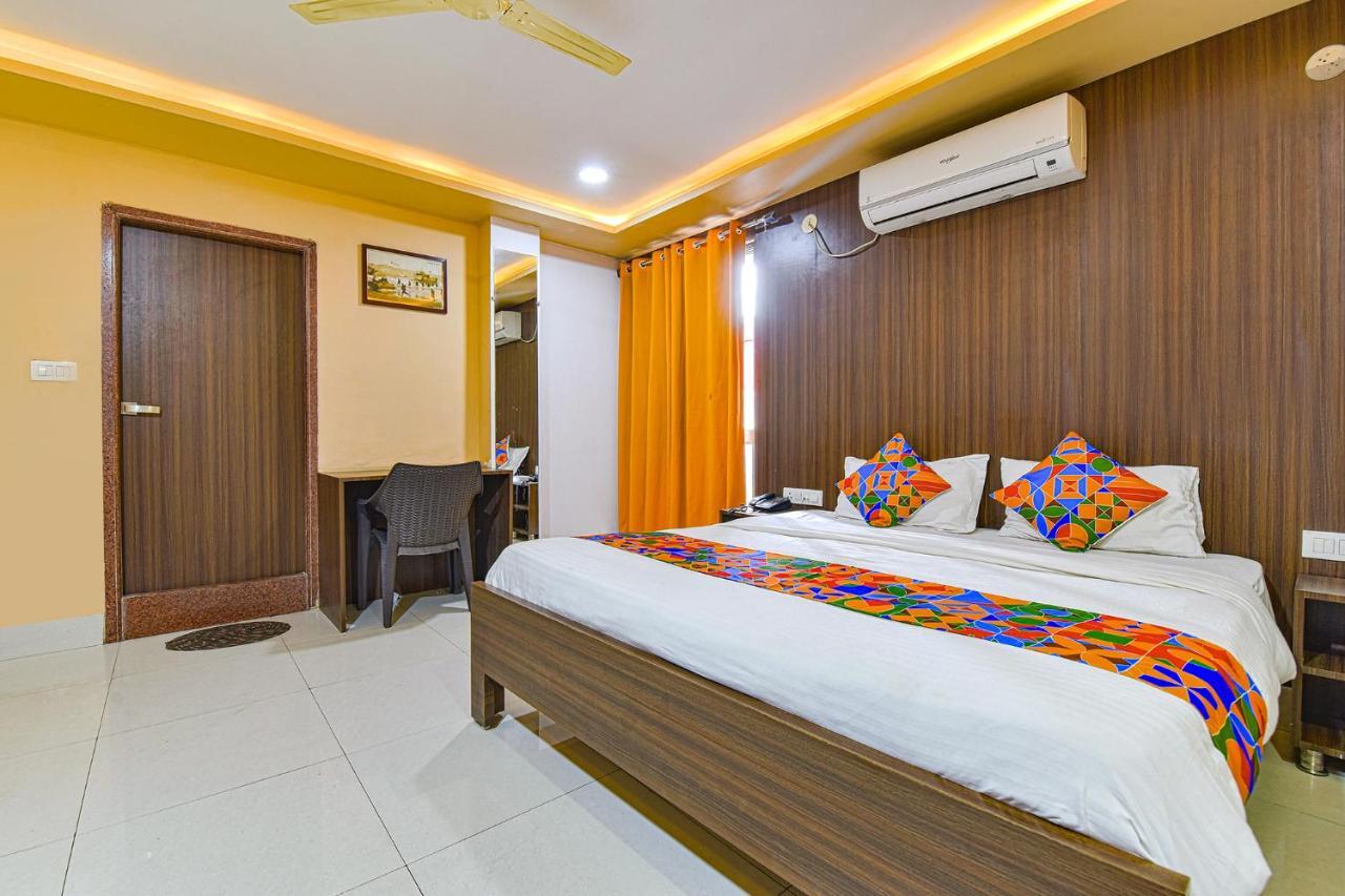 Hotel Fabhotel Tak 3*