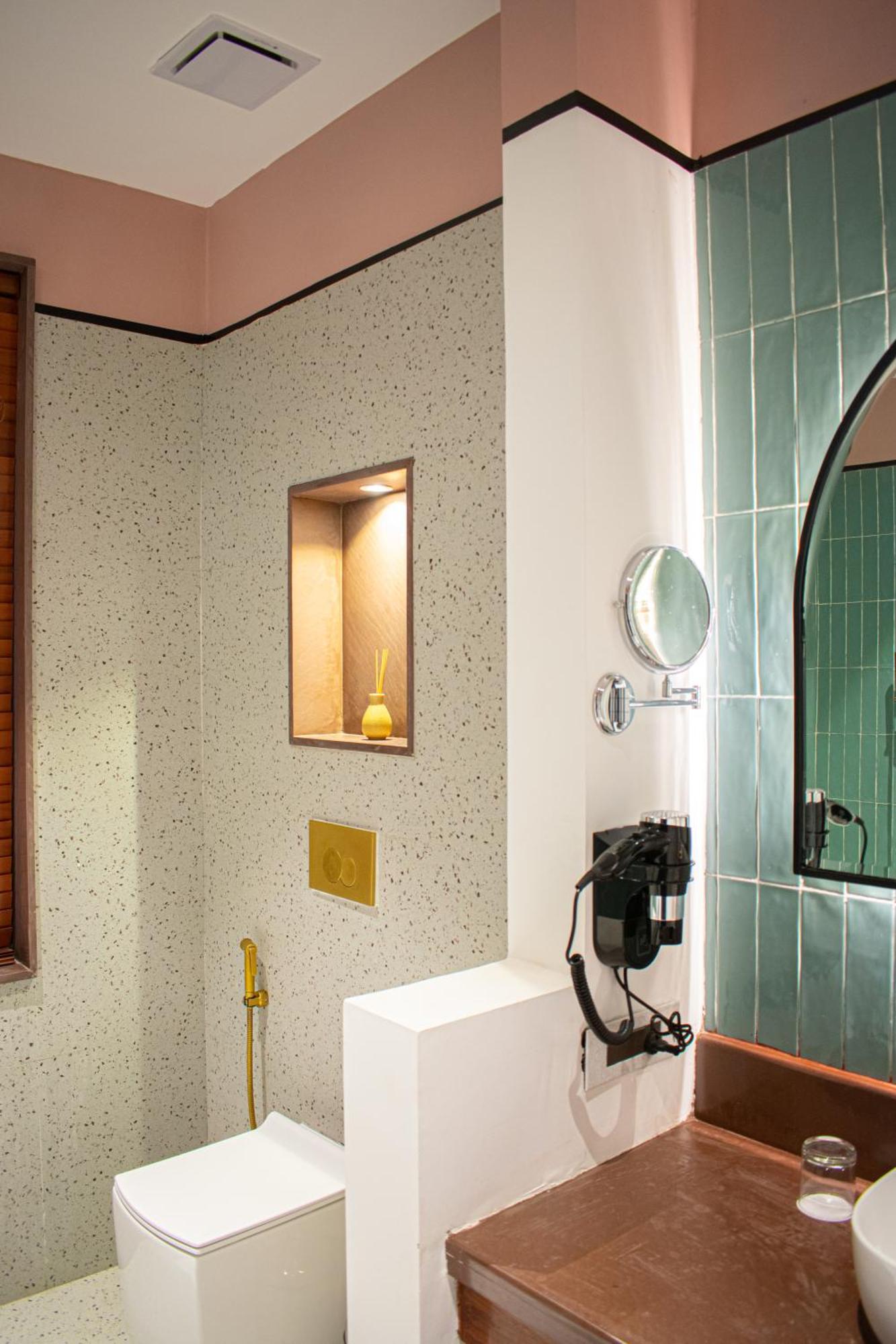 Hotel Casa Blanca Lakecity