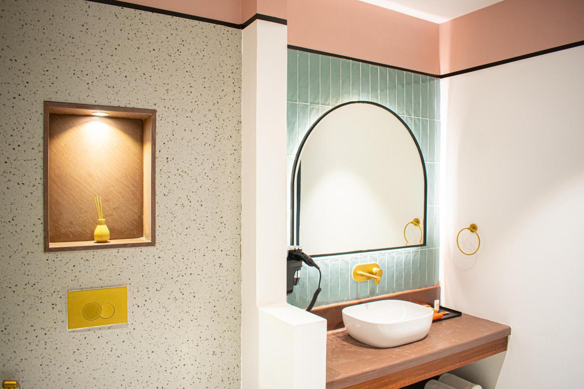 Hotel Casa Blanca Lakecity Udaipur