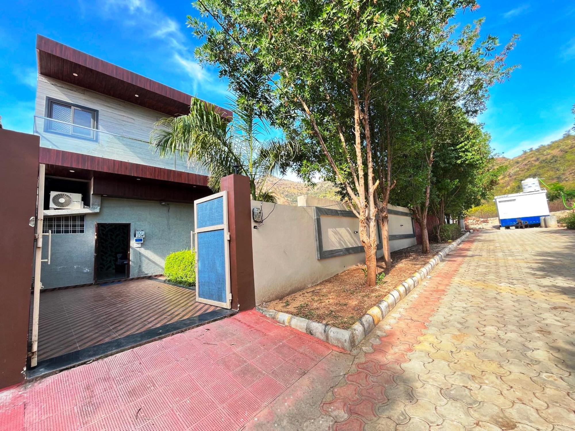 Gobravo 2br. Luxury With Pvt Pool, * Udaipur