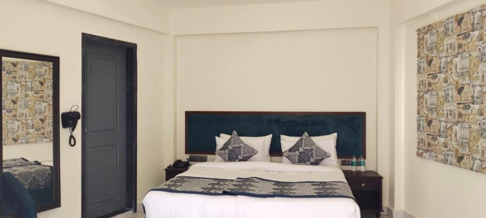 Traavista Aravali Mahal Resort *