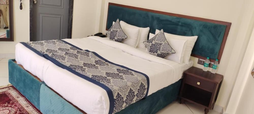 Traavista Aravali Mahal Resort