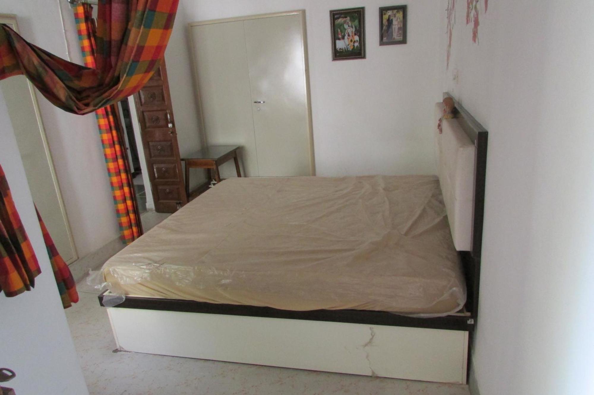 Homestay White Corner House, 2/14, Goverdhan Vilas, Housing Board Colony, 313002 *