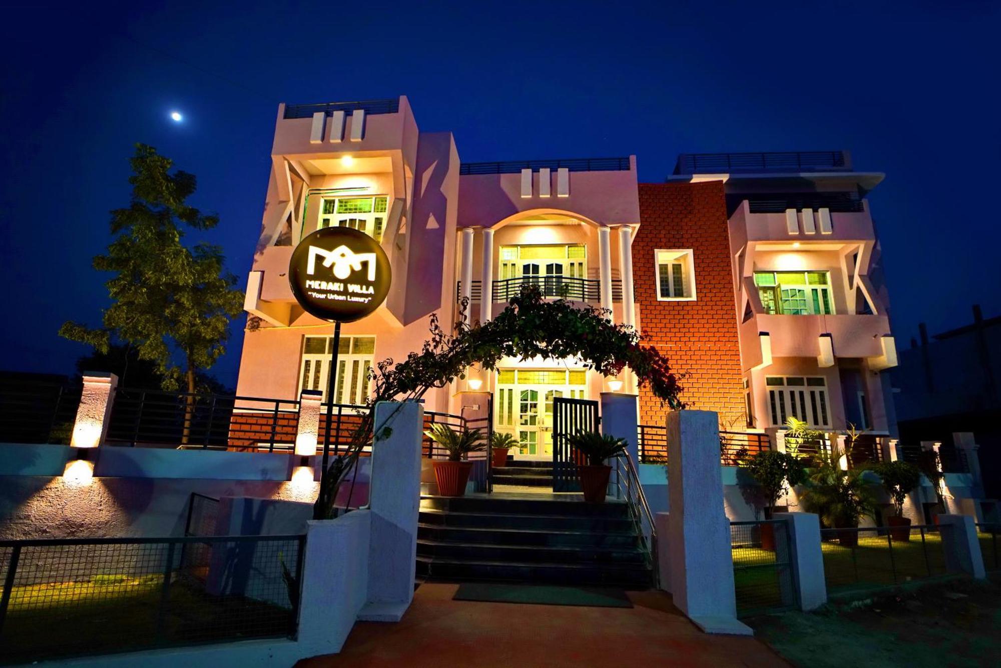 Villa Meraki : Luxury With Private Pool Udaipur