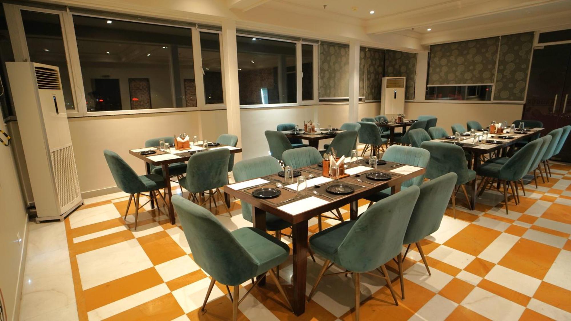 Rudura Palace 3*