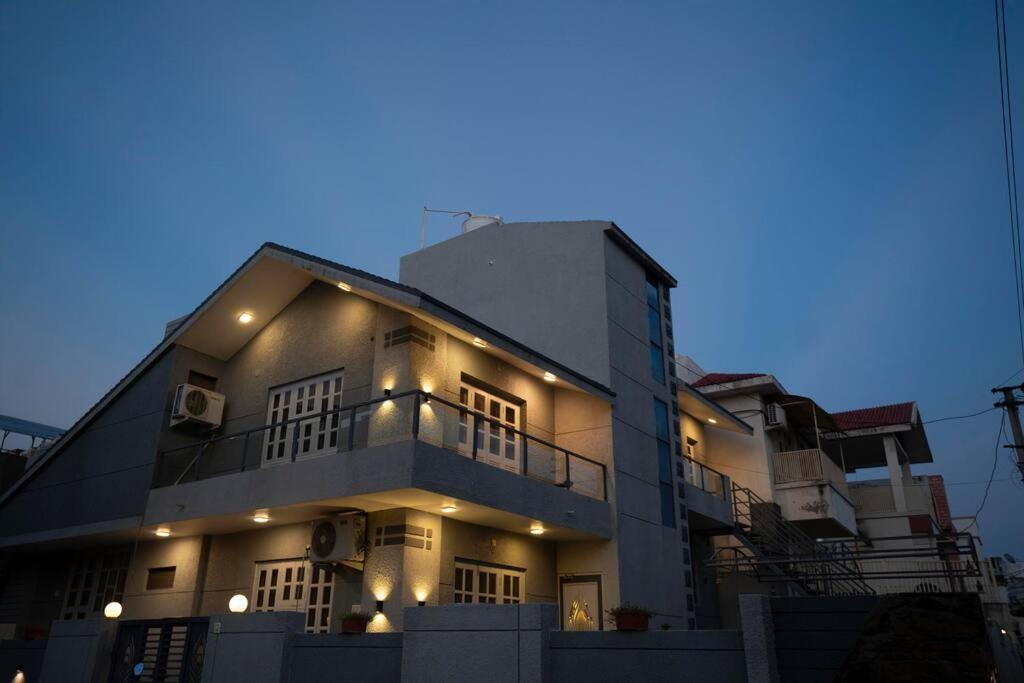 Holiday home Atharvashlok