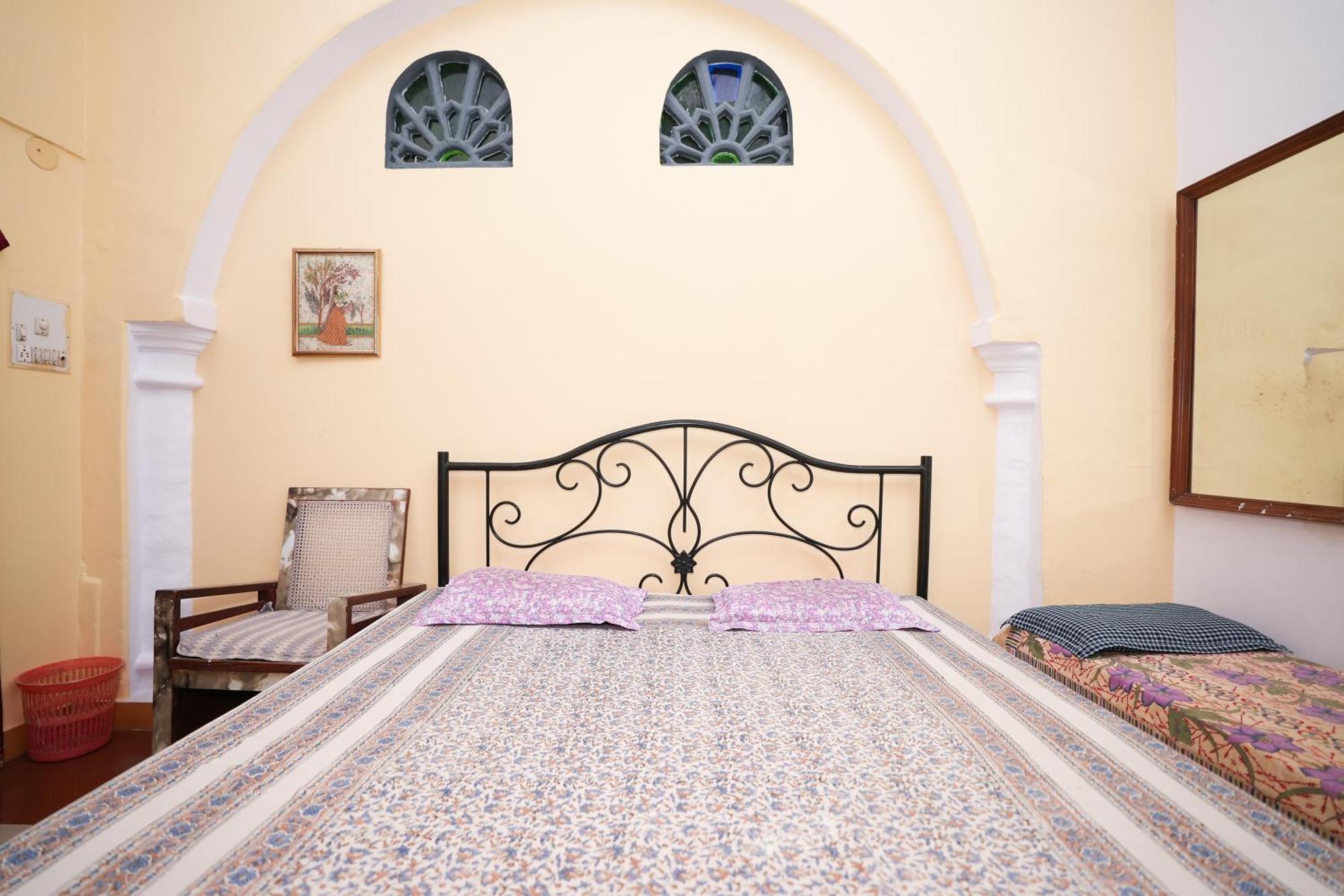 Guest house Nukkad Near Palace *