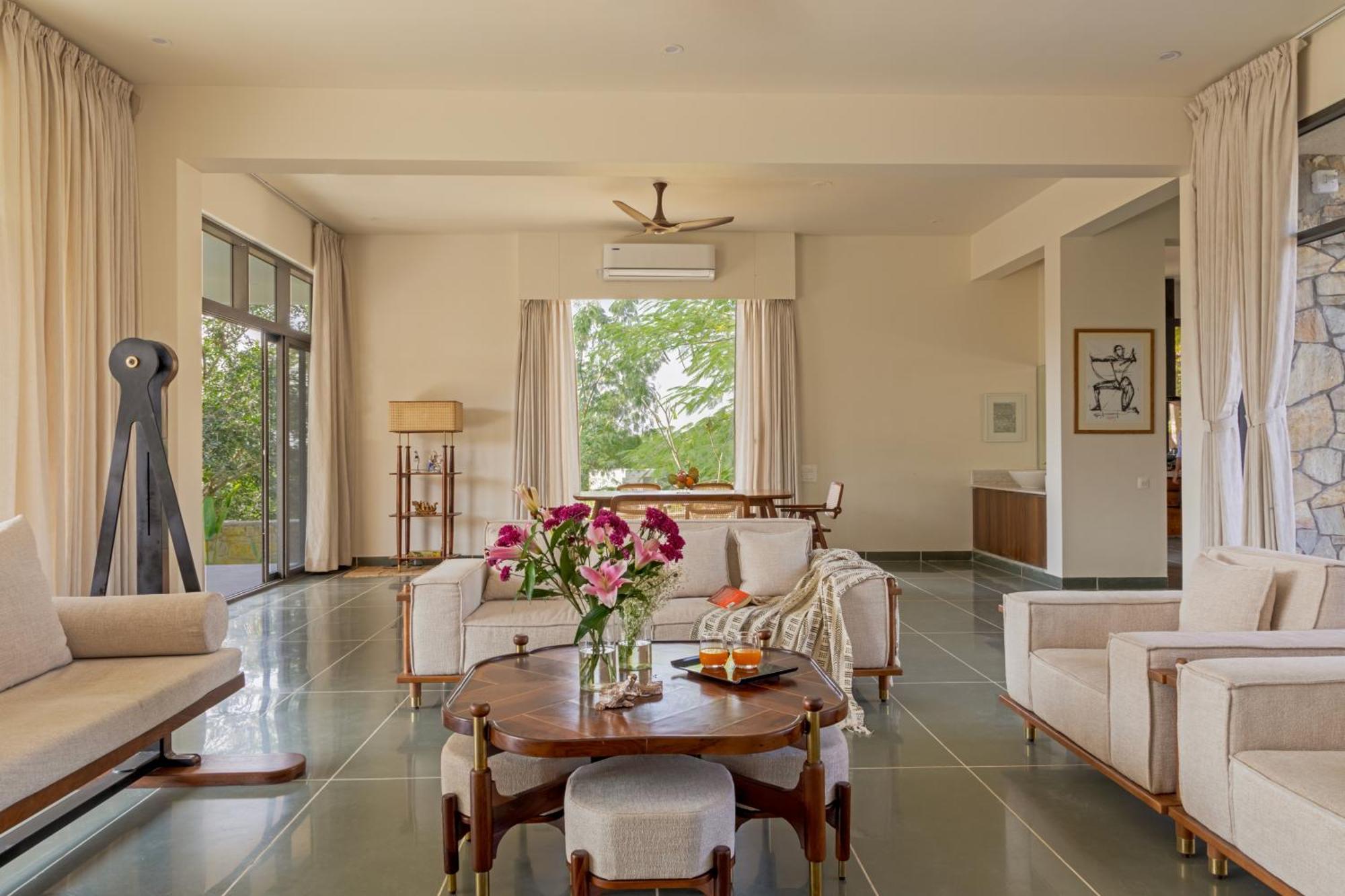 Saffronstays Camelot By The - 3 Bedroom With View, Games Area And Access