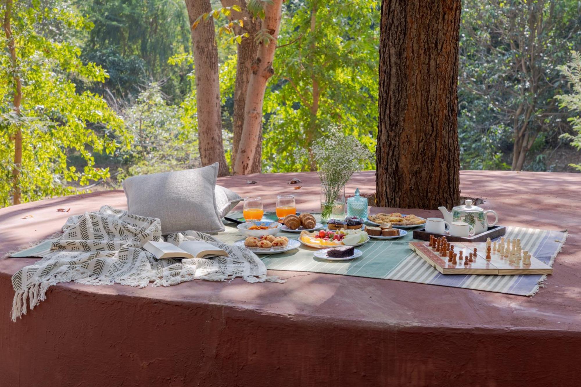 Villa Saffronstays Camelot By The - 3 Bedroom With View, Games Area And Access *