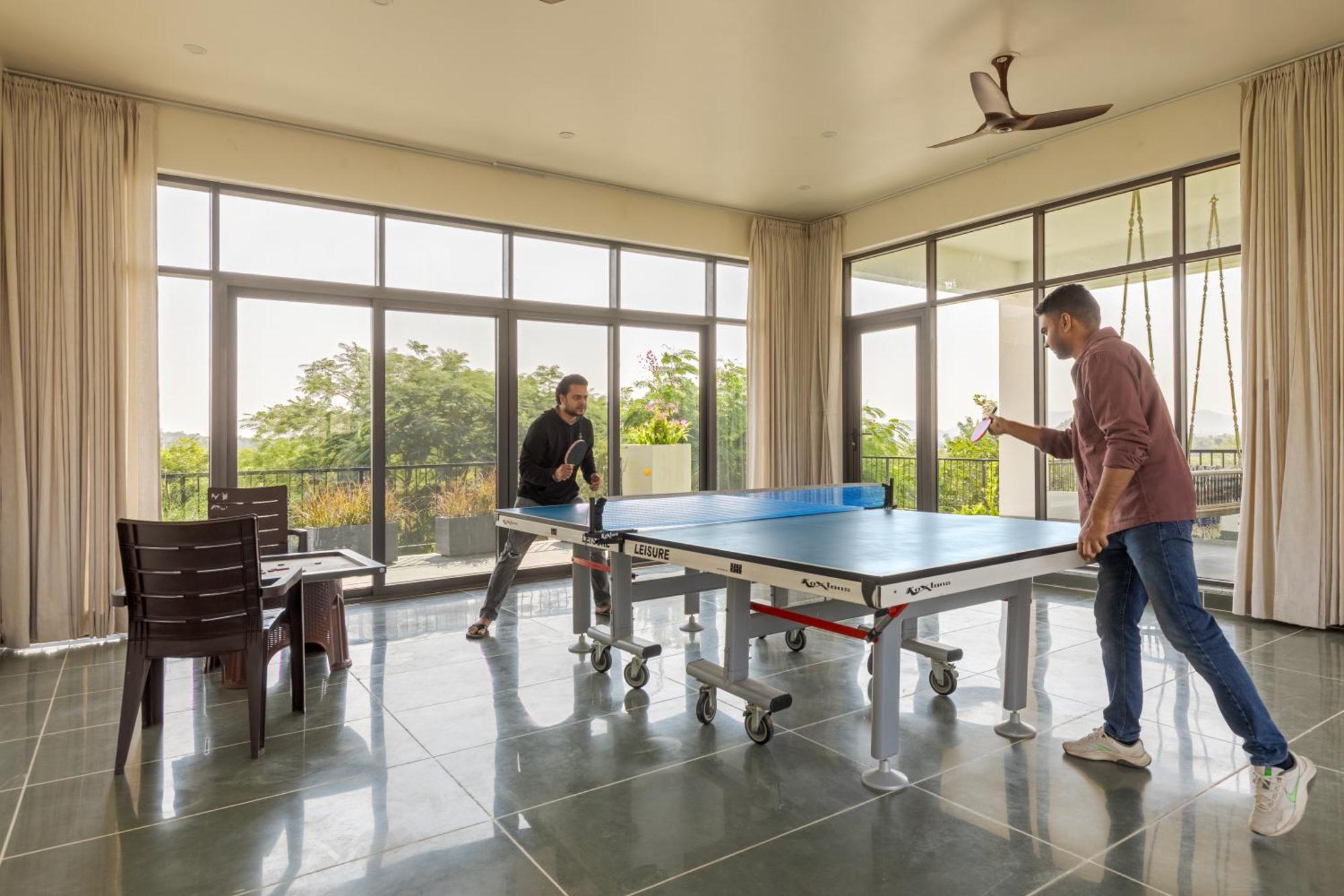 Saffronstays Camelot By The - 3 Bedroom With View, Games Area And Access * Udaipur