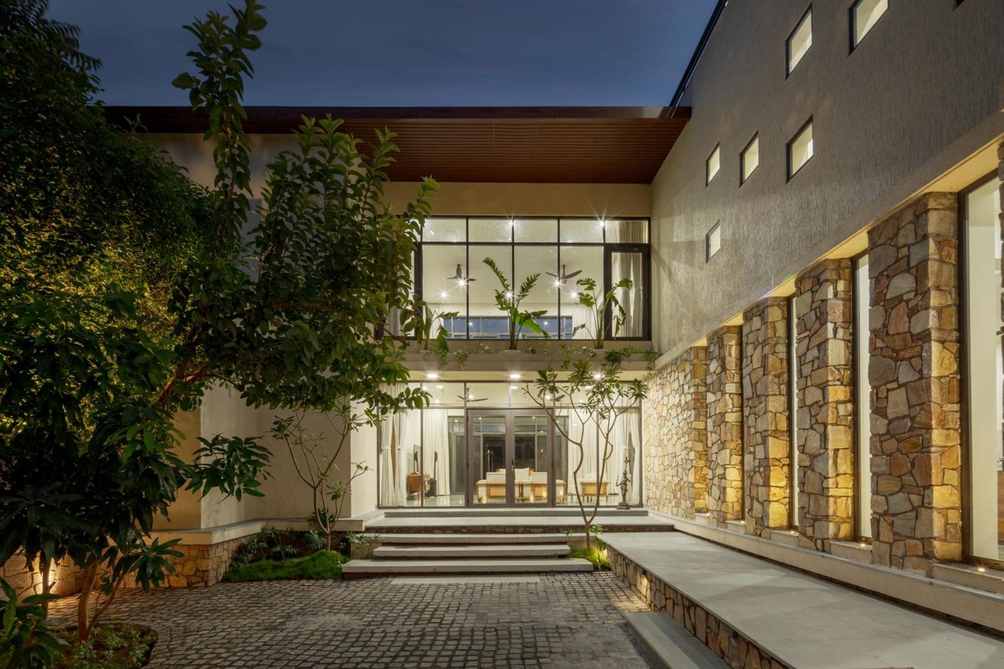 Saffronstays Camelot By The - 3 Bedroom With View, Games Area And Access Udaipur