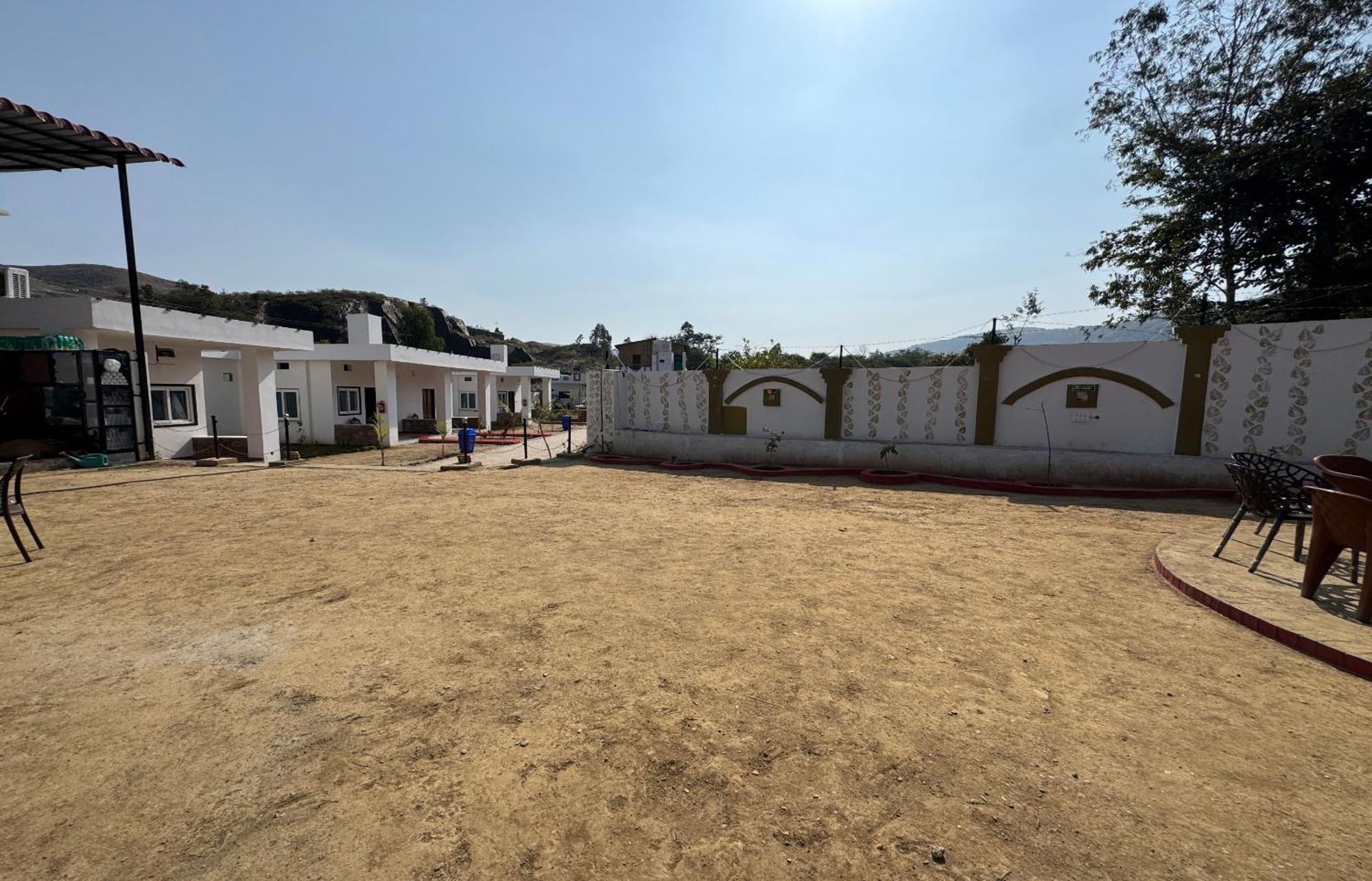 Hotel Mahua Monks Udaipur