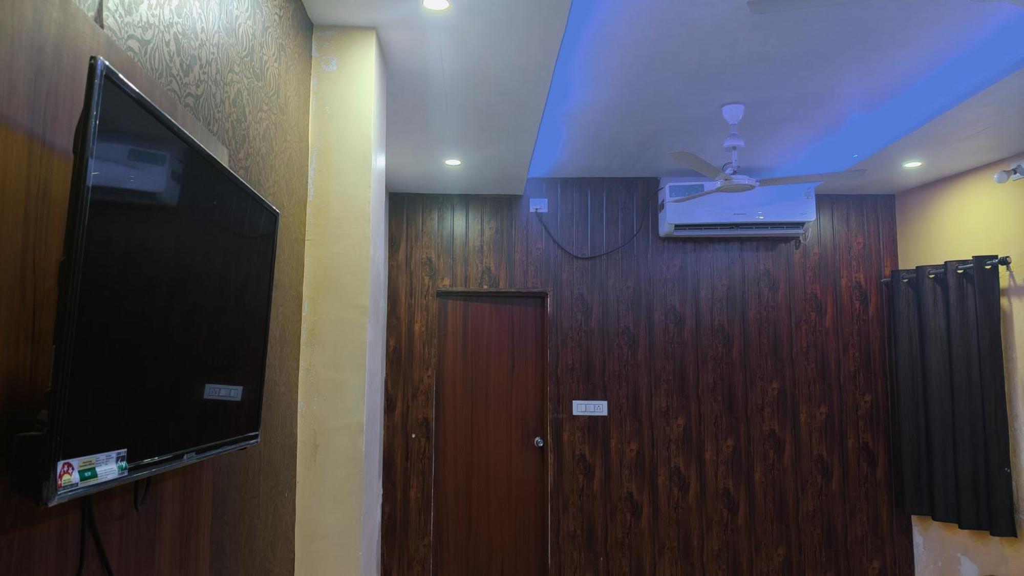Hotel Kanchan *