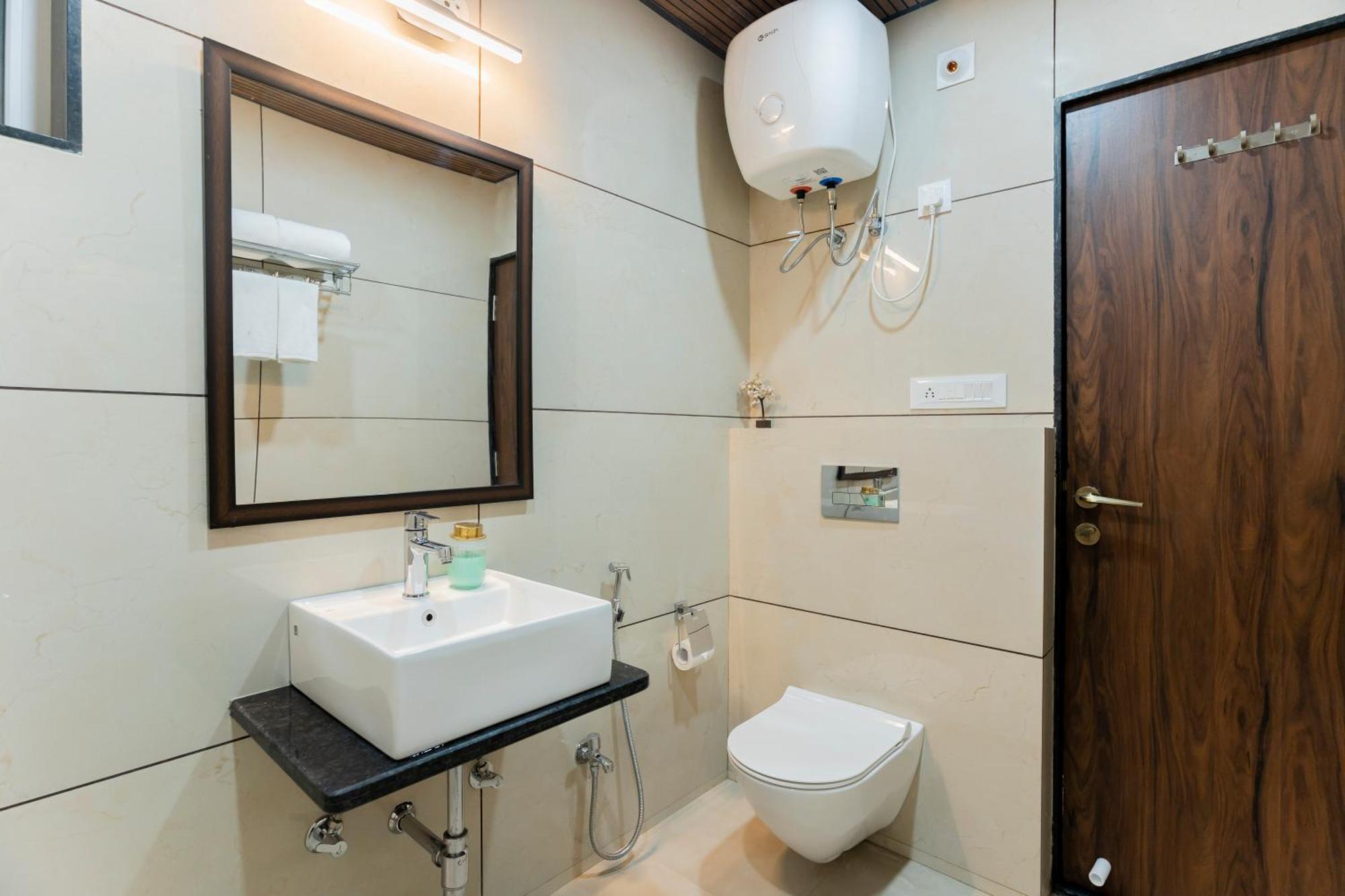 Mewar Abode With Breakfast And Parking Apartment Udaipur