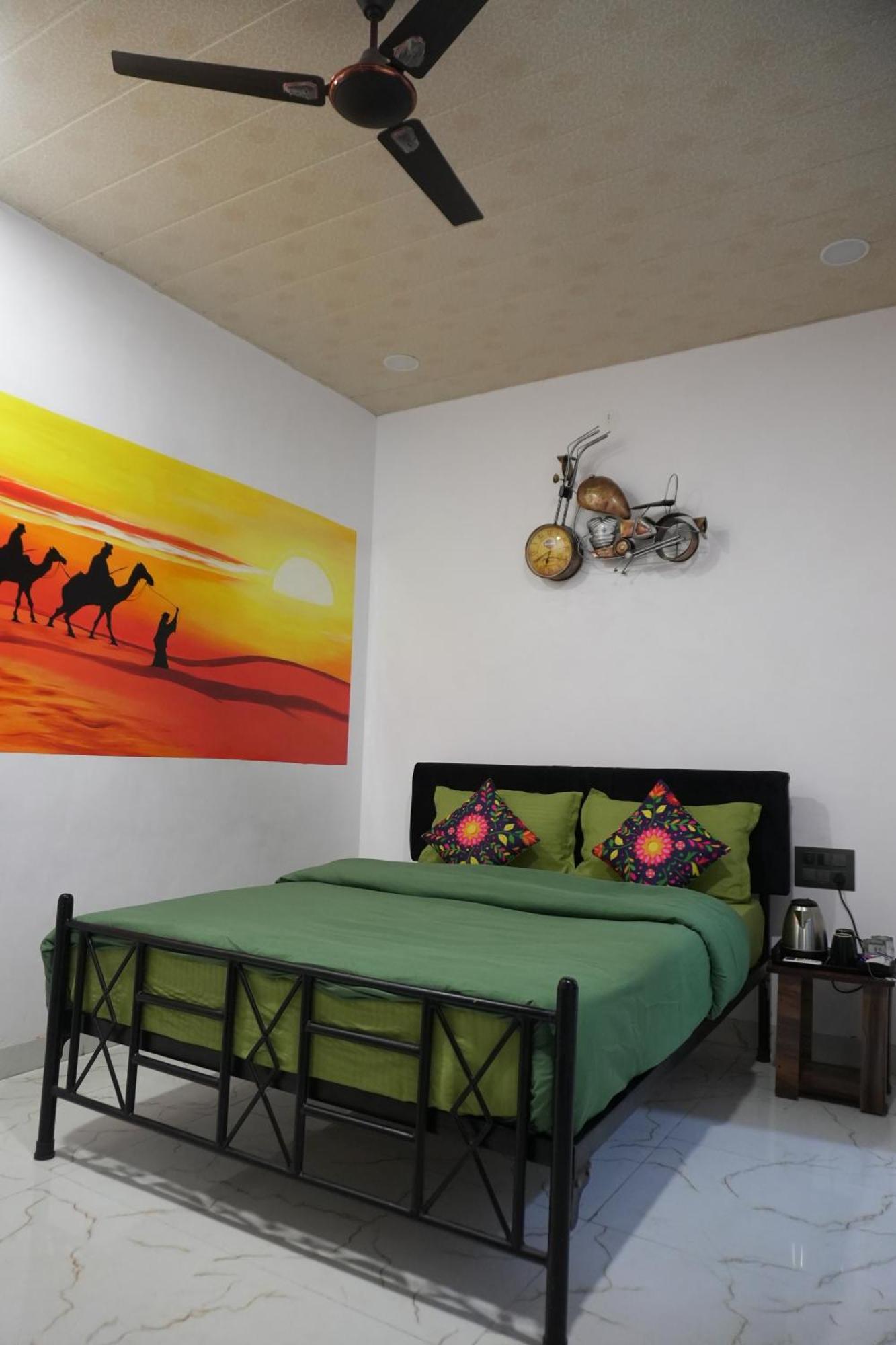 Hotel Funky Backpackers 3*