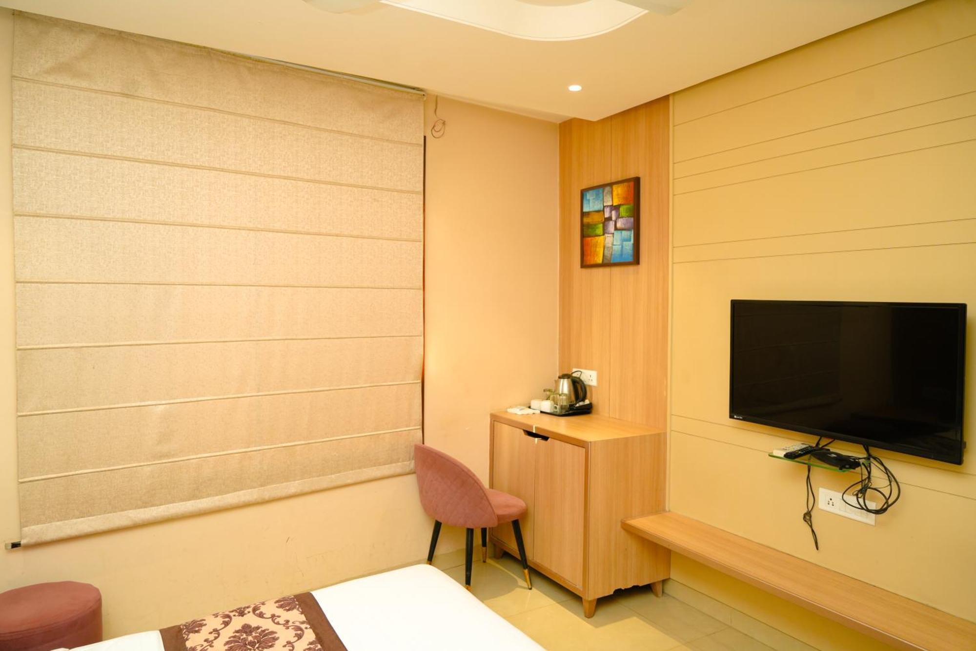 De Glance - A Corporate Near To Railway Station Hotel Udaipur