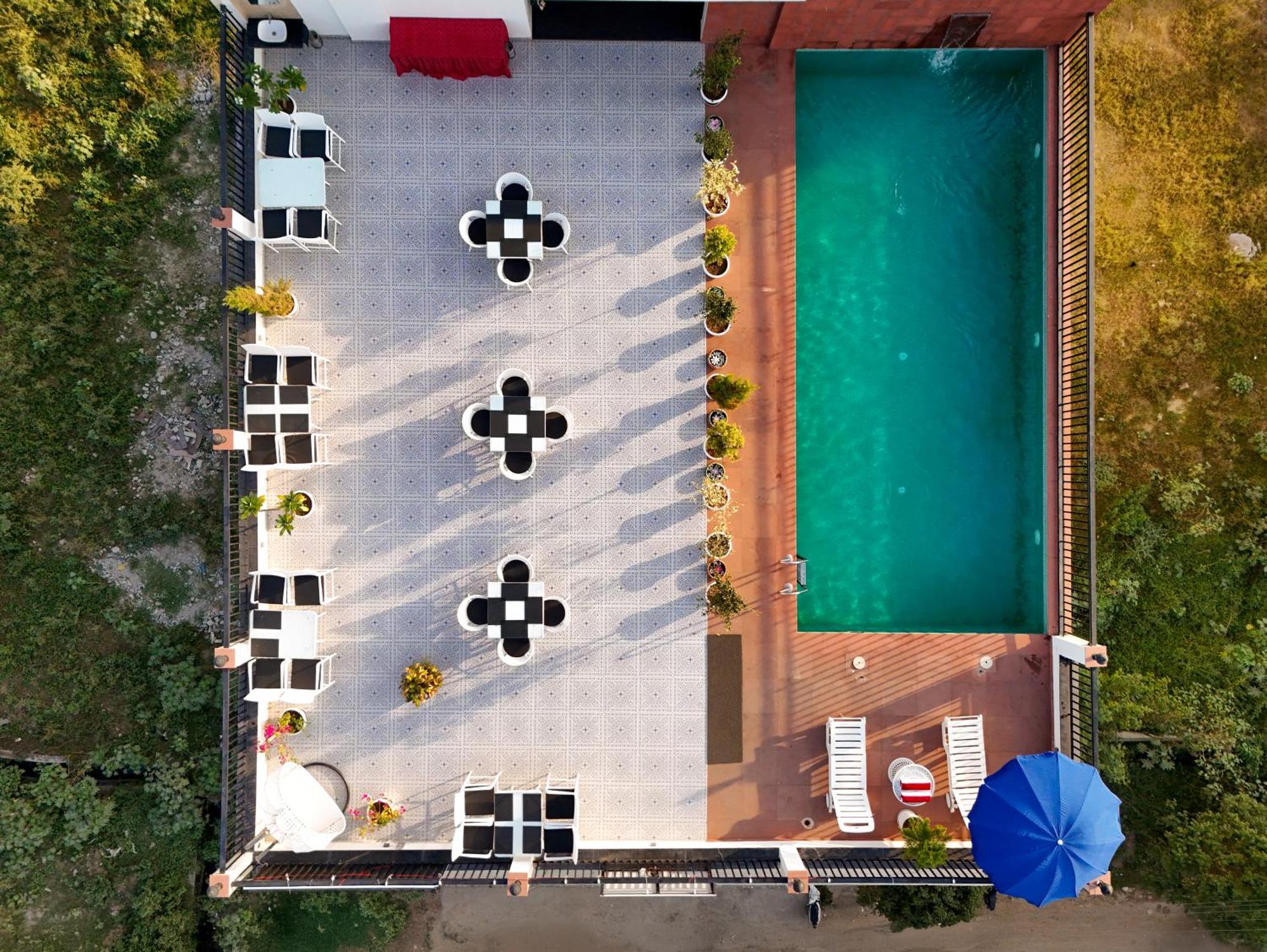 Hotel De Glance - A Corporate Near To Railway Station Udaipur