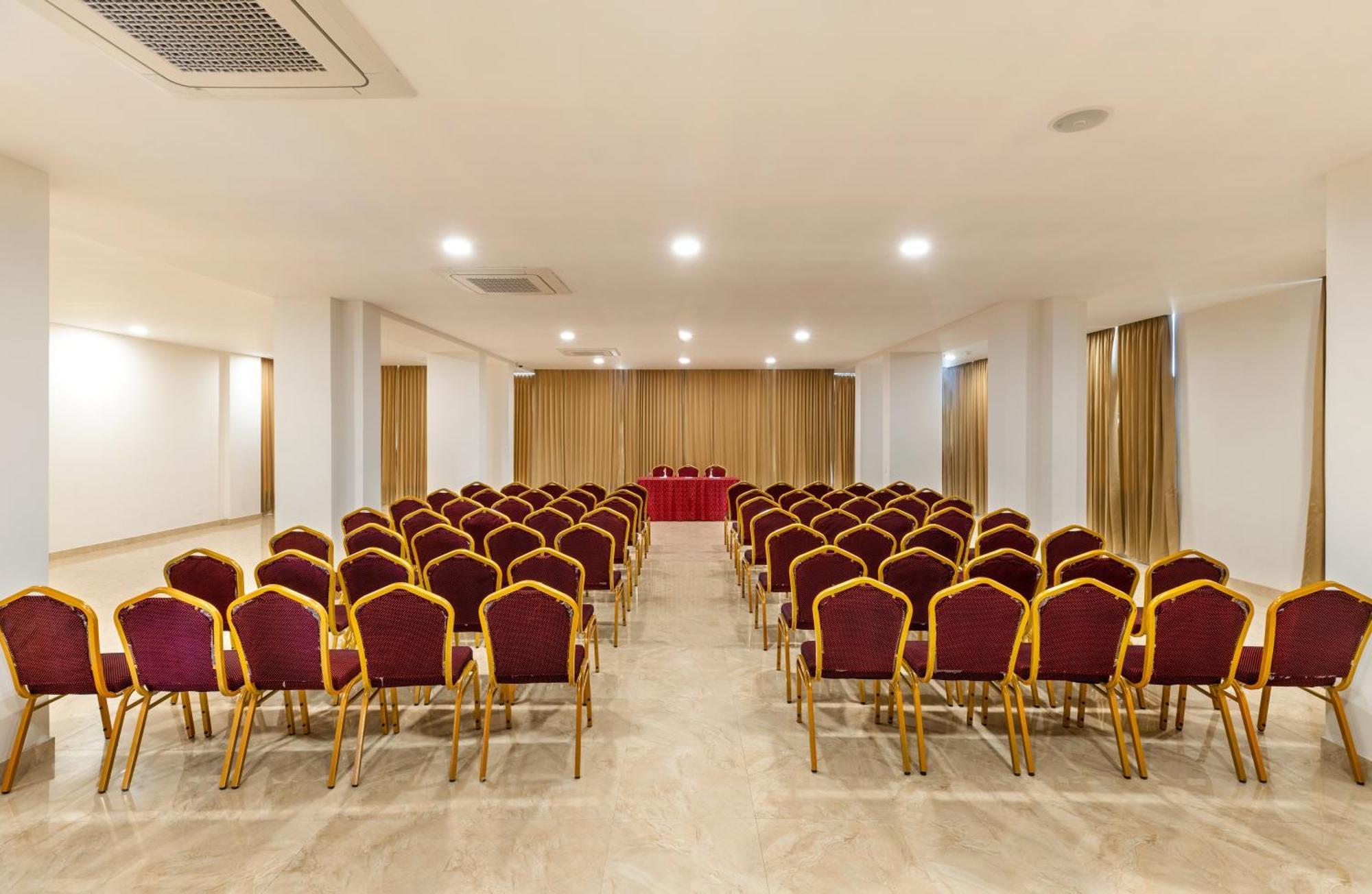 De Glance - A Corporate Near To Railway Station Hotel