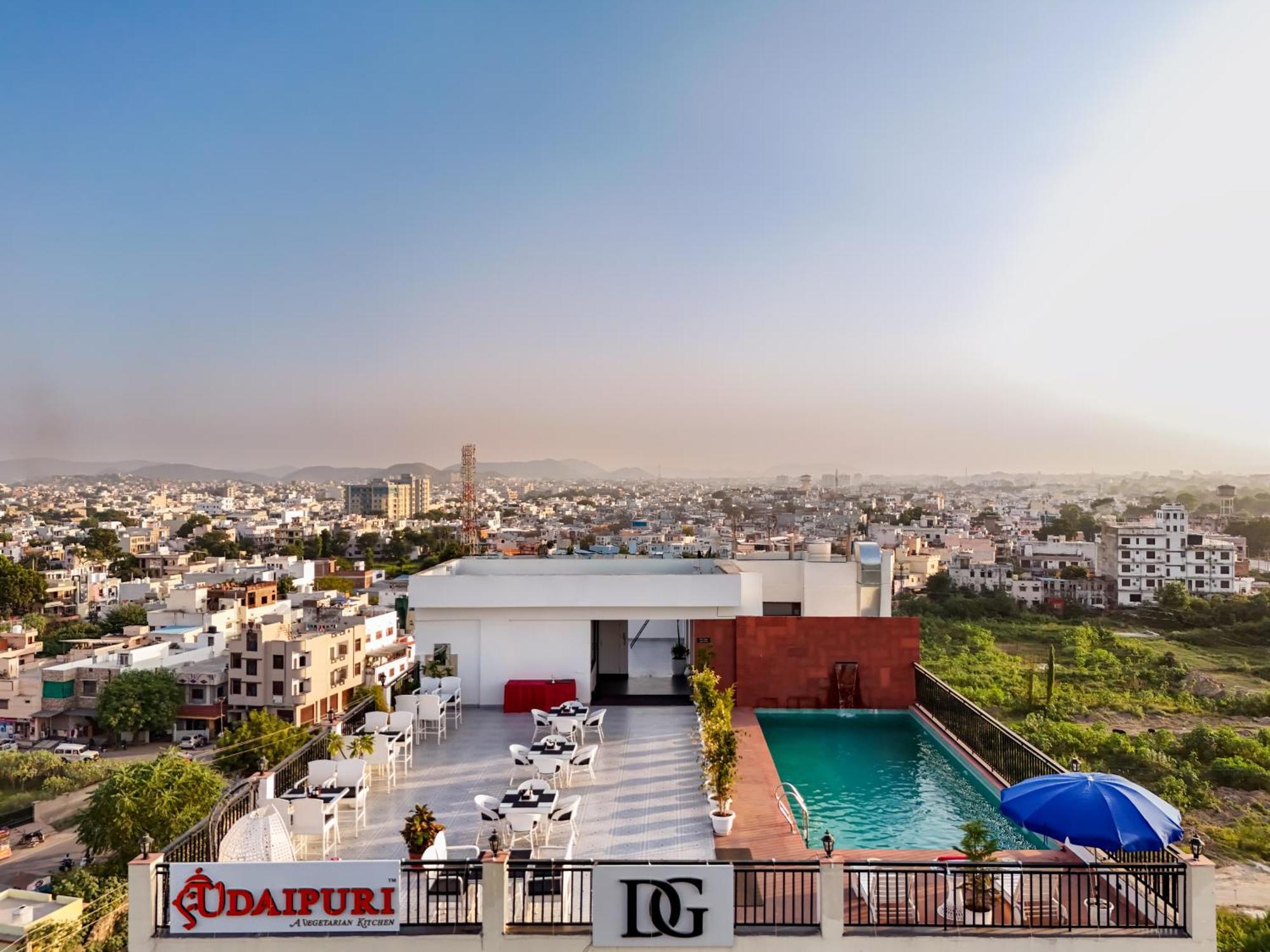Hotel De Glance - A Corporate Near To Railway Station