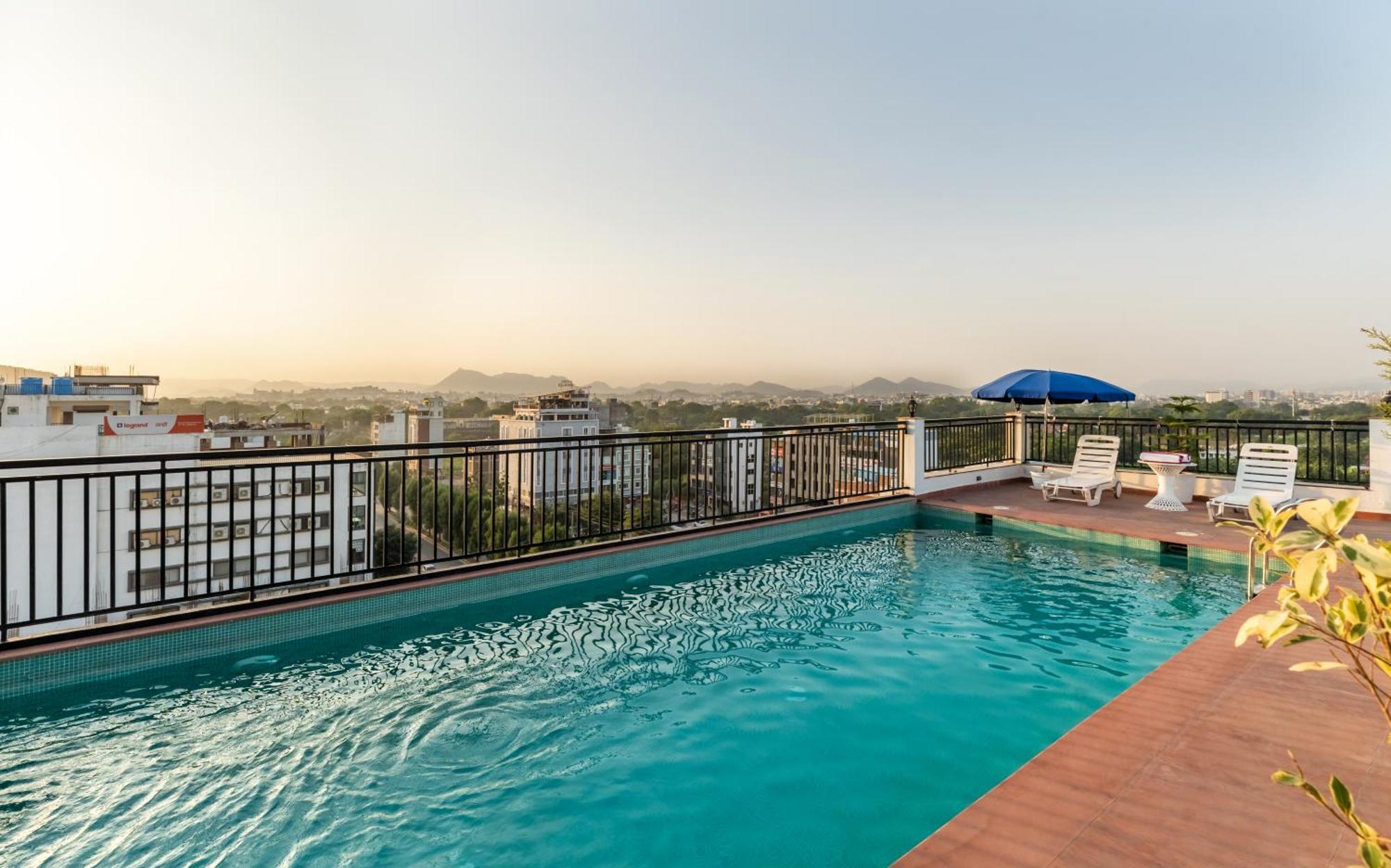 De Glance - A Corporate Near To Railway Station 4*