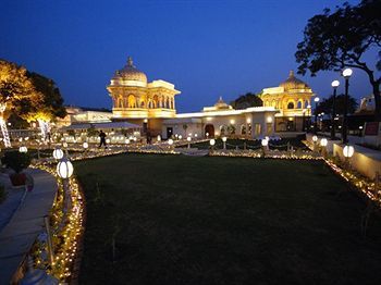 Jagmandir Island Palace - Grand Heritage