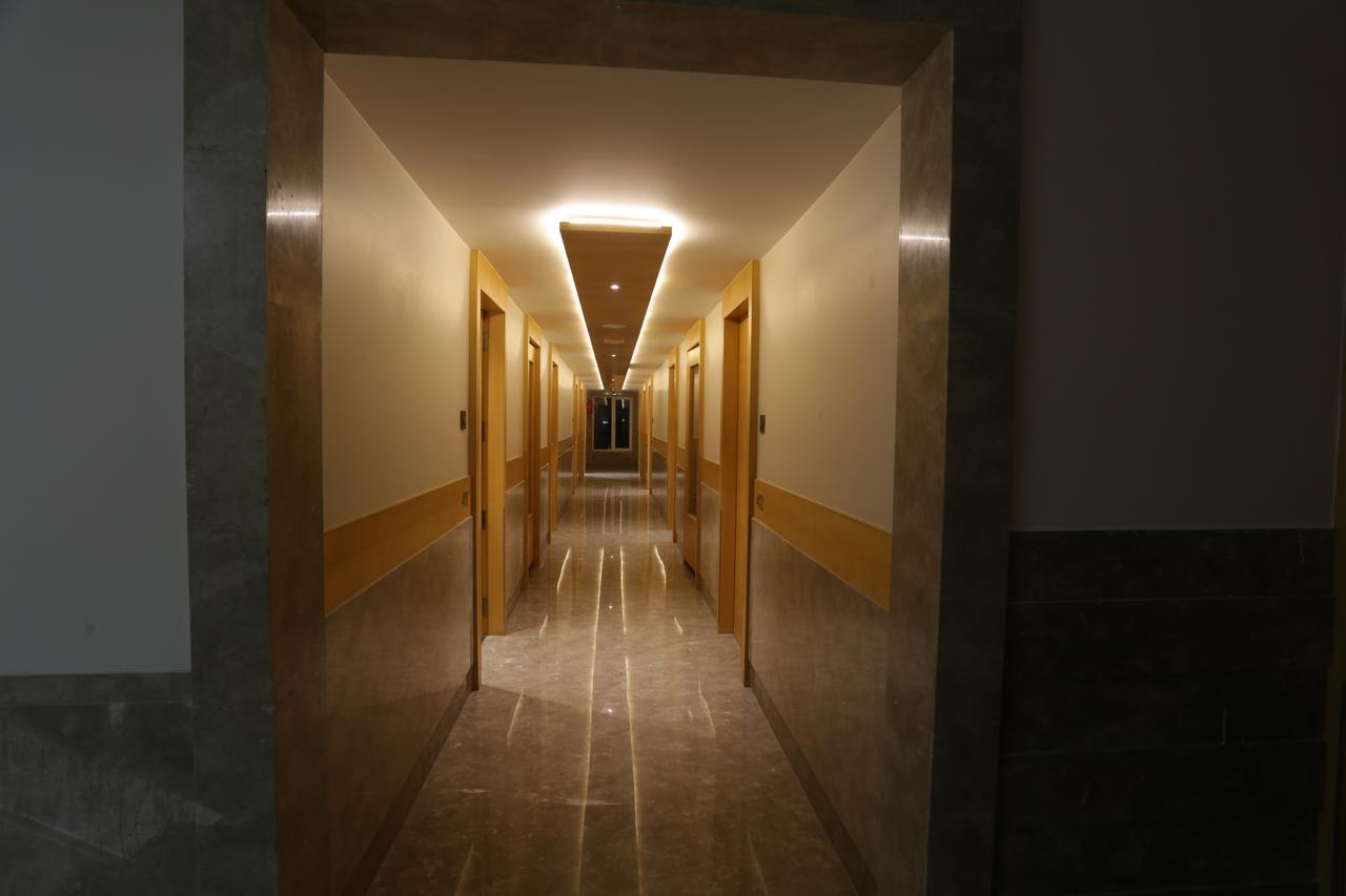 Varju Hotel
