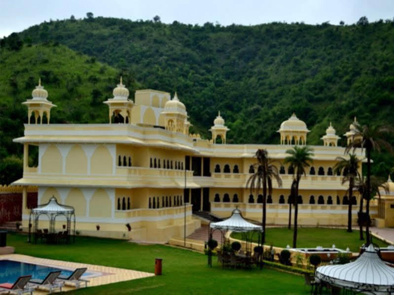 Resort Labh Garh Palace 3*