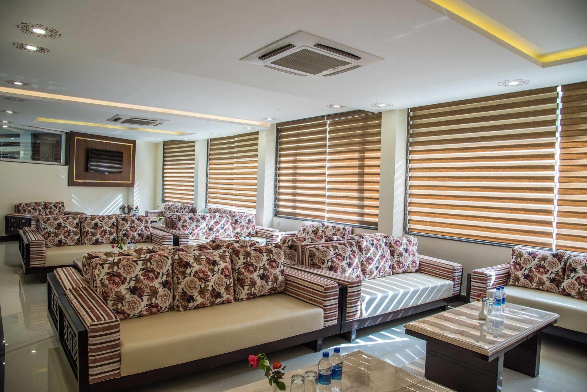 Resort Labh Garh Palace