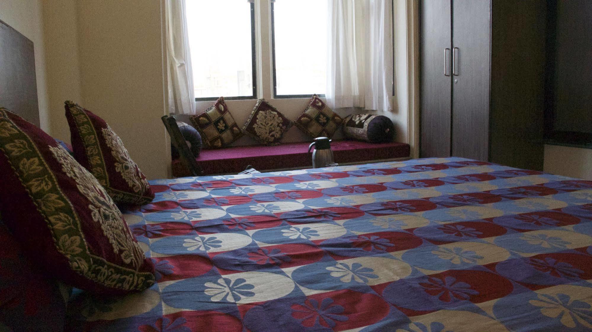 Madpackers Hotel 3*