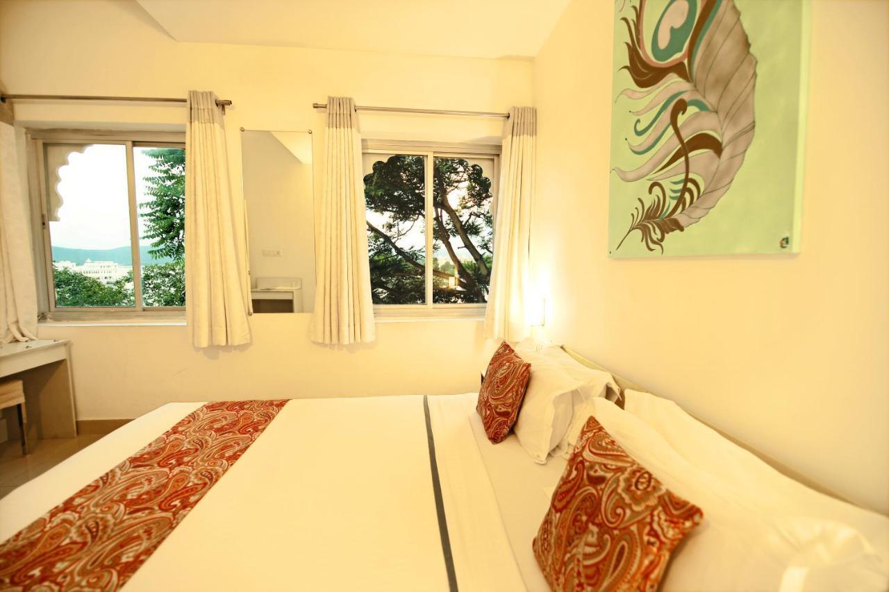 Hotel The Shaharkot By The Lake 3*